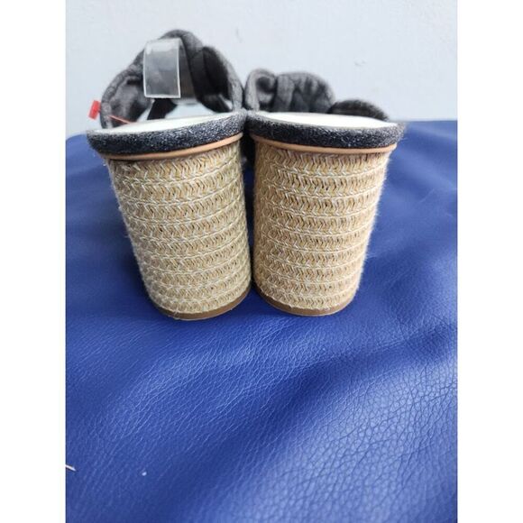 Dolce Vita "Jene" Gray Double Strap Knotted 3" Inch Canavas Block Heel Shoes 8.5 - Picture 3 of 7